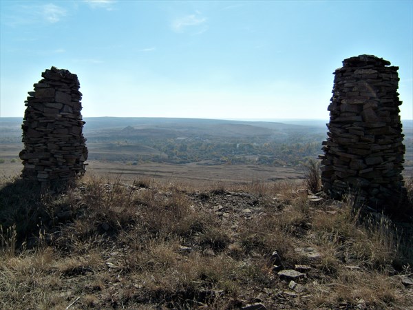 Каменные стражи. Луганская область.